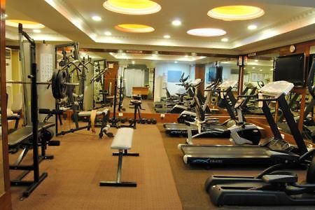 Breeze Hotel Chennai Esterno foto