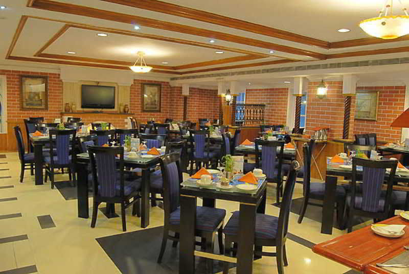 Breeze Hotel Chennai Esterno foto