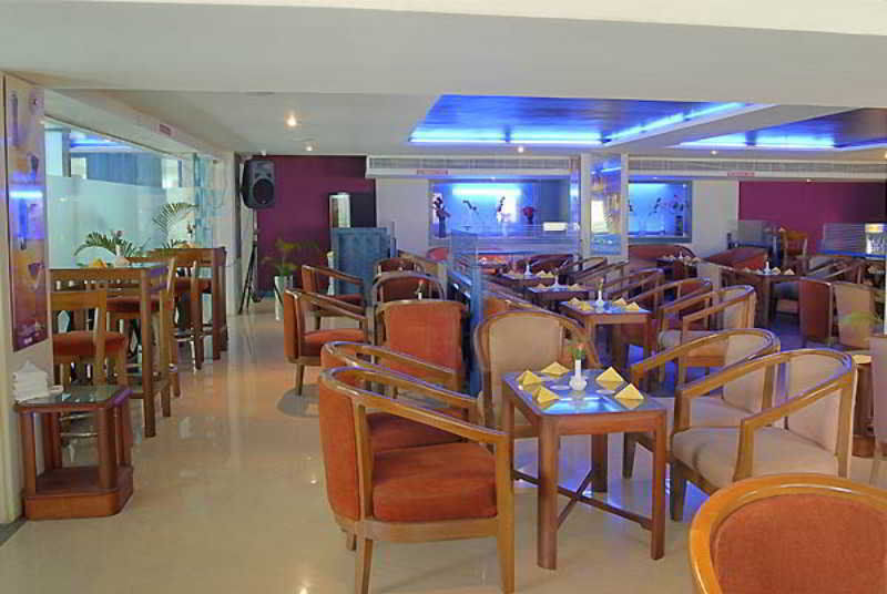 Breeze Hotel Chennai Esterno foto