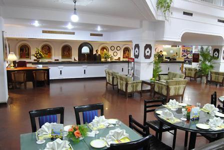 Breeze Hotel Chennai Esterno foto